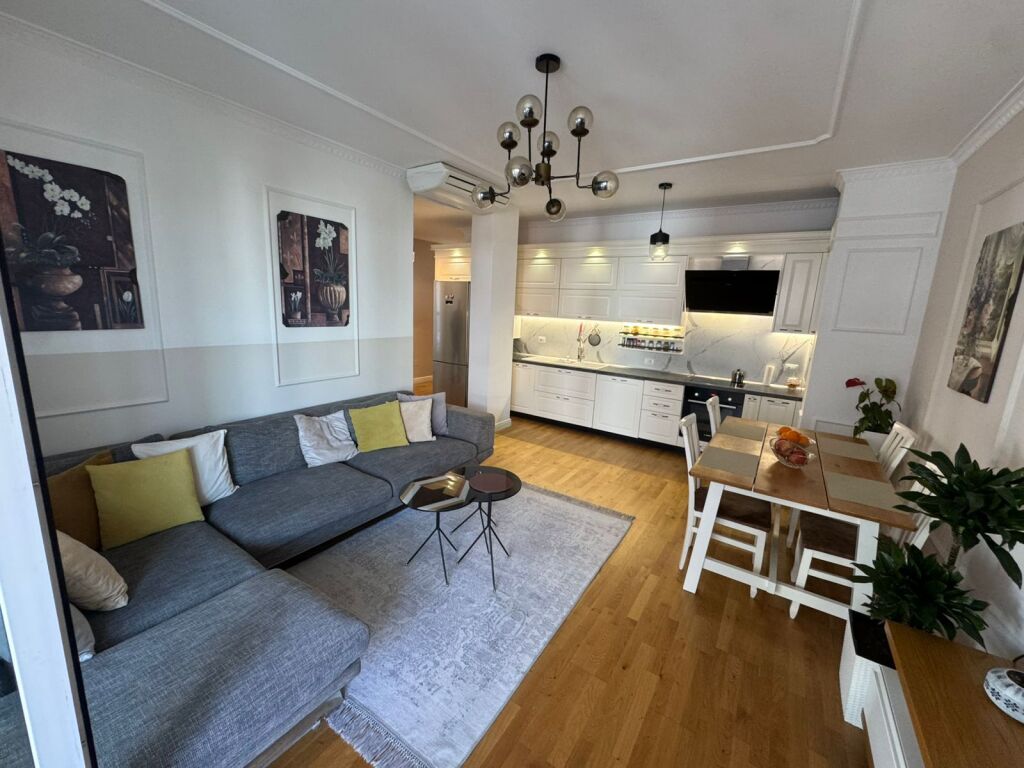 SHITET APARTAMENT 3+1, LIQENI I THATE