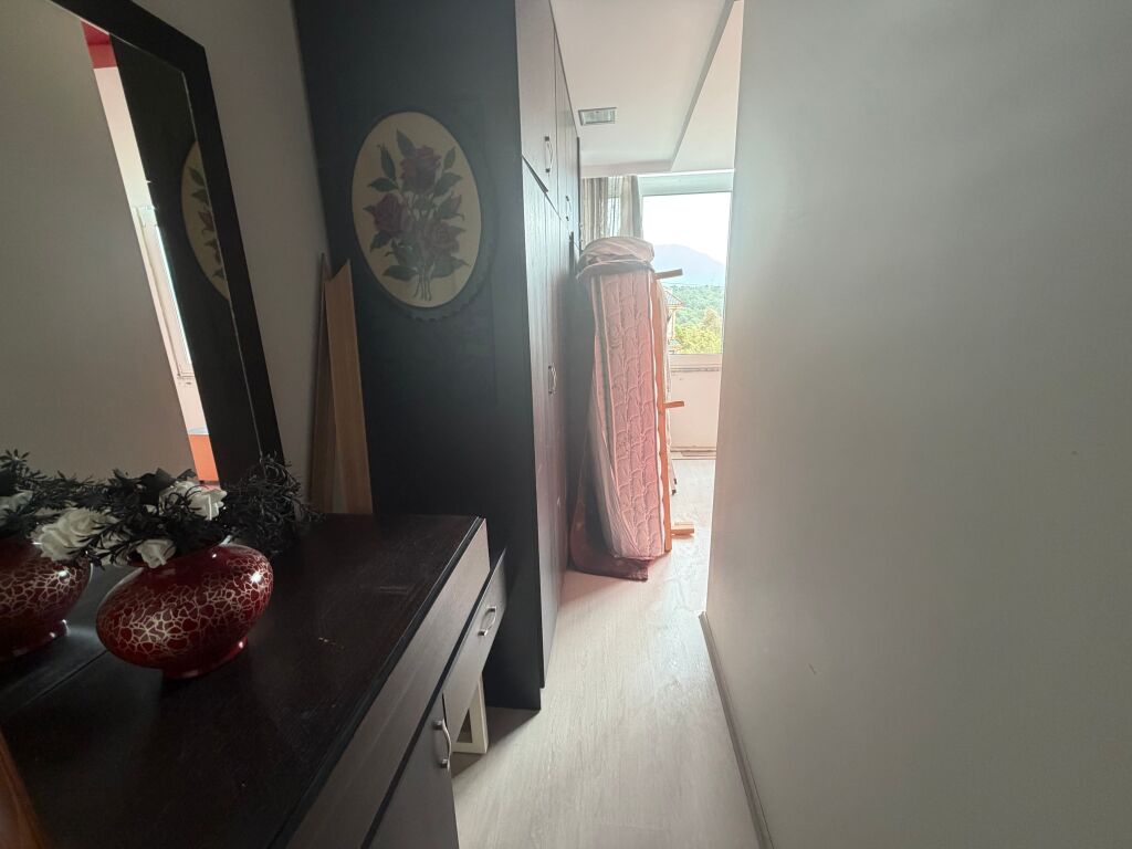 2+1,arredato al lago secco,700 euro