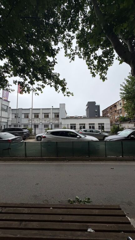 Service unit of 55m2 for rent opposite the Pediatrics