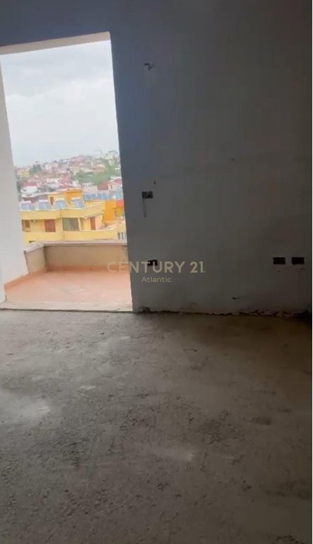 Apartament 1+1 në shitje në zonën Plazh Iliria, Durrës.