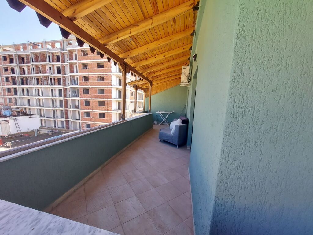 Shitet Apartament 2+1  Golem