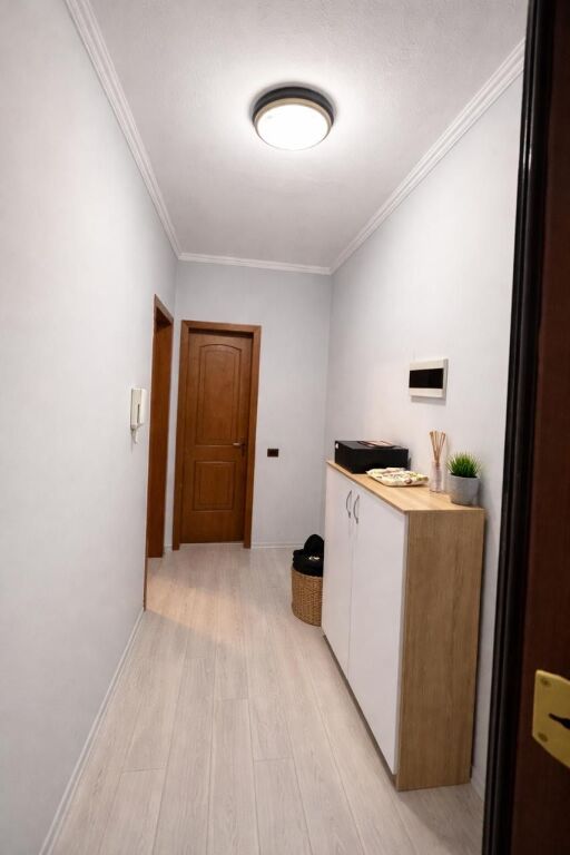 JEPET ME QIRA – Apartament 1+1 tek rruga e Dibrës