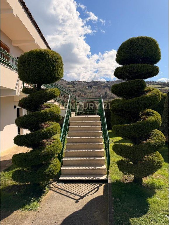 PËR SHITJE VILË + TOKË 1010M2 NË LANABREGAS,DAJT !