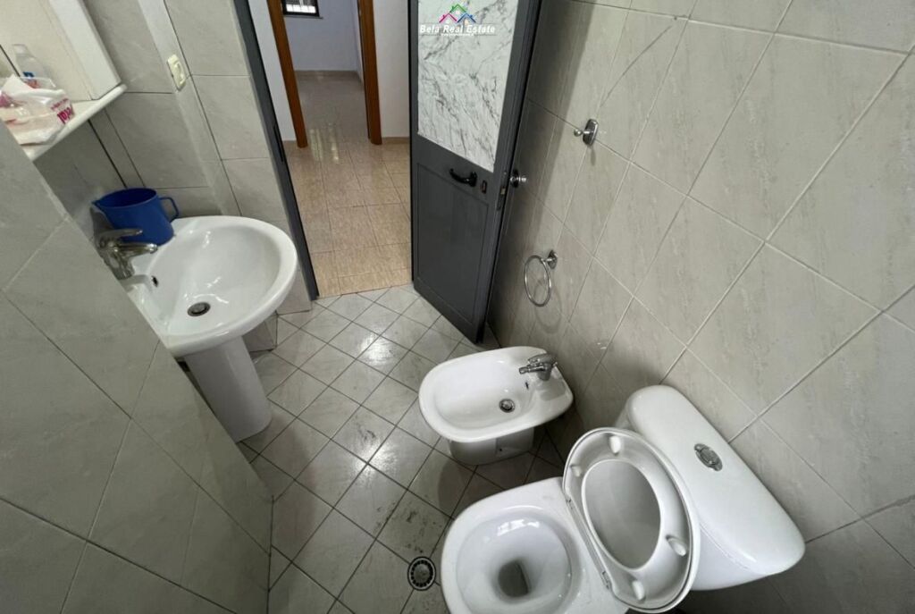 Apartament Ne Shitje 2+1 Ne Brryl ( ID B121210) Tirane - Pamja 5