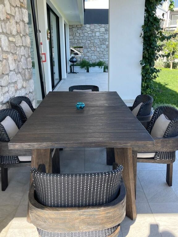 🏡 Individual Villa for Sale – Lake of Farka