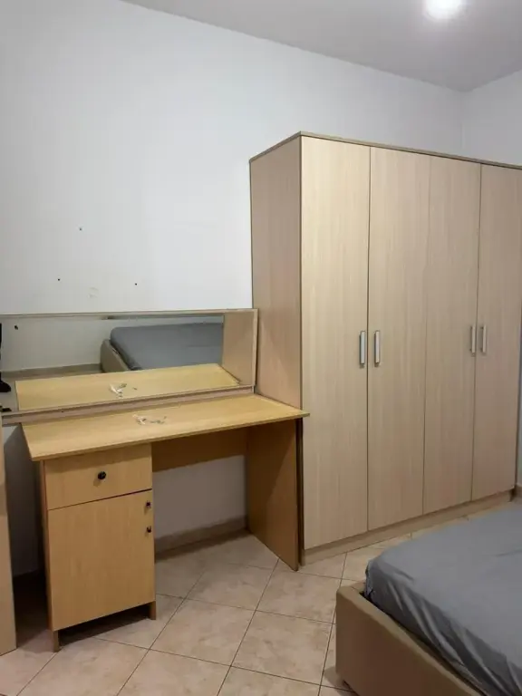 Apartament me qera Tirane 1+1 (55 m²) Komuna e Parisit