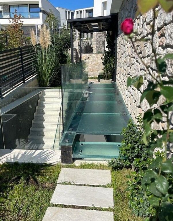 🏡 Villa Individuale in Vendita – Lago di Farka