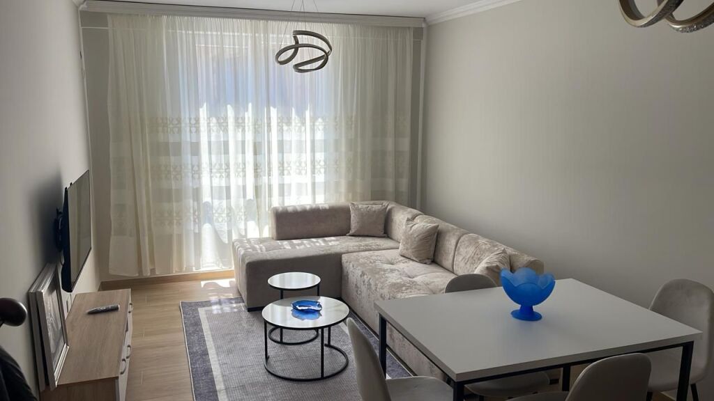 🏡 Apartament 1+1 me Qera 📍 Pranë Universiteti i Mjekësisë, Tiranë💰 Çmimi: 40.000 lek/muaj