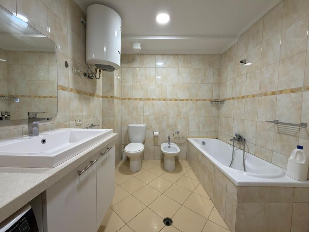 Qera Apartament 2+1+2, Zogu Zi