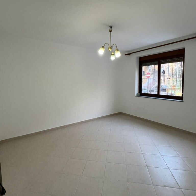 🏢✨ Zyrë 3 Ambiente me Qira – 21 Dhjetori ✨🏢