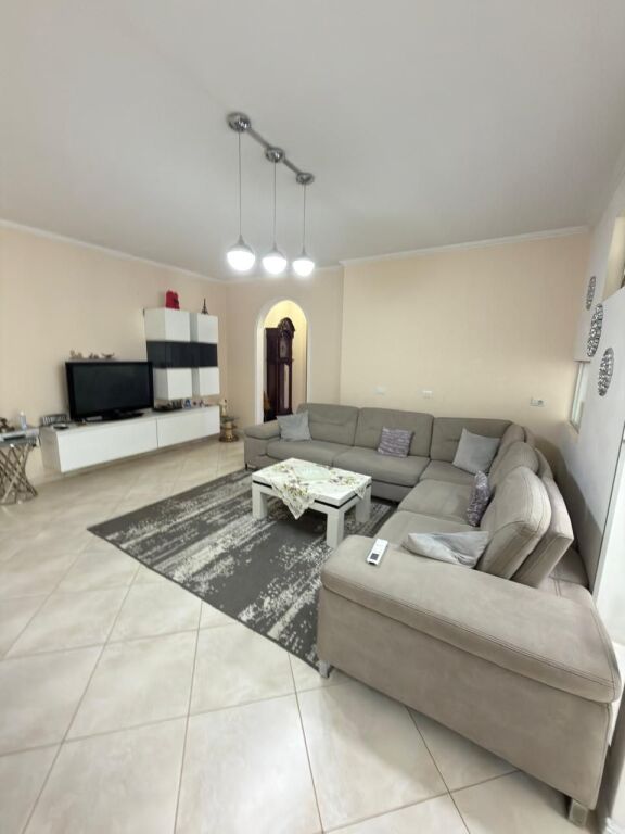 🏡 Apartament 2+1+2+Parkim për Shitje – Liqeni i Thatë, Tiranë