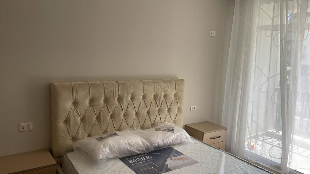 🏡 Apartament 1+1 me Qera 📍 Pranë Universiteti i Mjekësisë, Tiranë💰 Çmimi: 40.000 lek/muaj