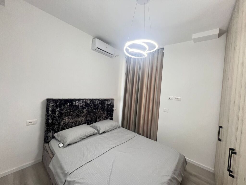 Apartament me qera 1+1 tek Bulevardi Zogu i Pare (ID B2101225) Tirane