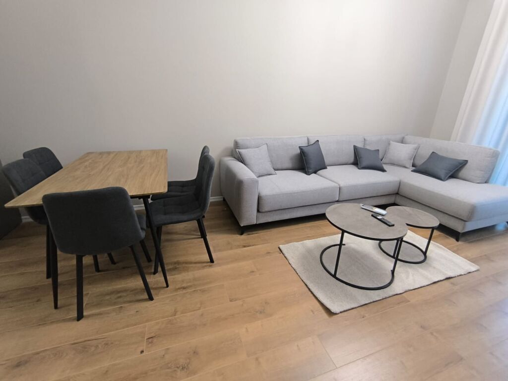 🏡 APARTAMENT 1+1 ME QIRA – KOMPLEKSI AURA, LAPRAKË