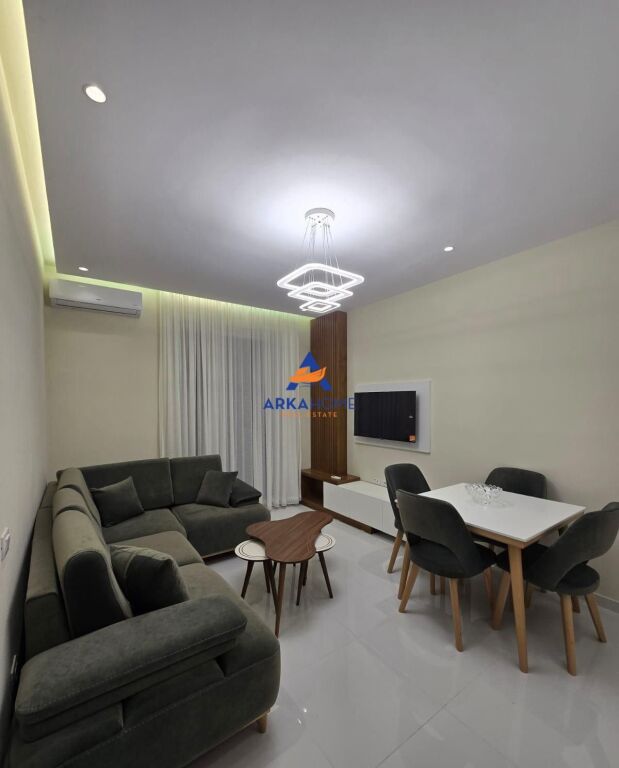 AFFITTASI APPARTAMENTO 1+1 A UNIVERS CITY 40.000 LEKE