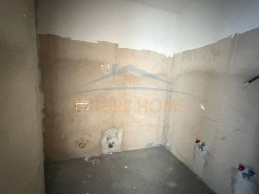 Shitet, Apartament 1+1, River Side Residence, Ish-Parku, Tiranë
