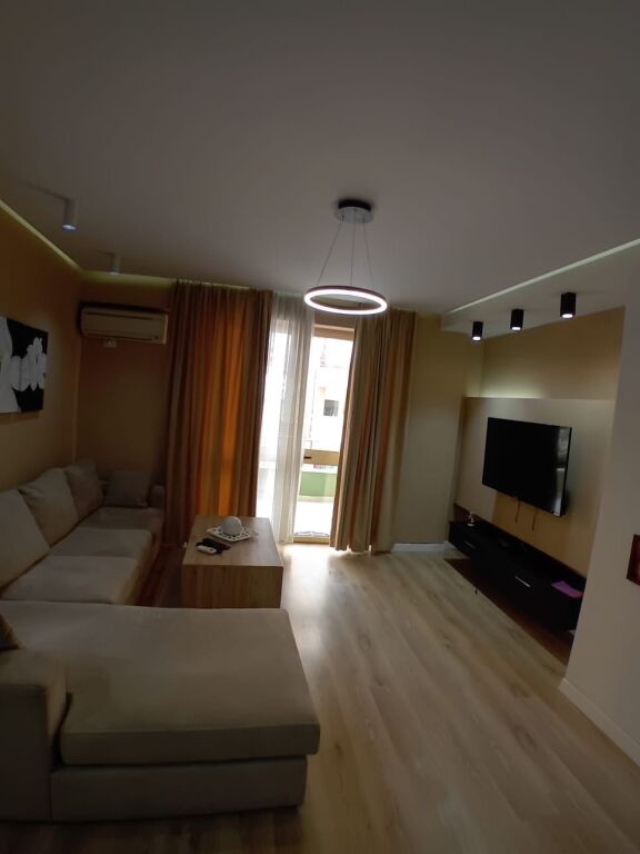 Apartament 1+1 me qera tek Myslym Shyri