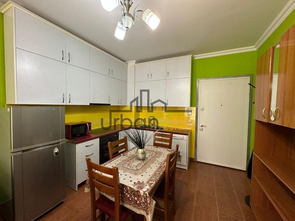 Qera, Apartament 1+1, Rruga Frosina Plaku, Tiranë - 50.000 lekë | 65 m²