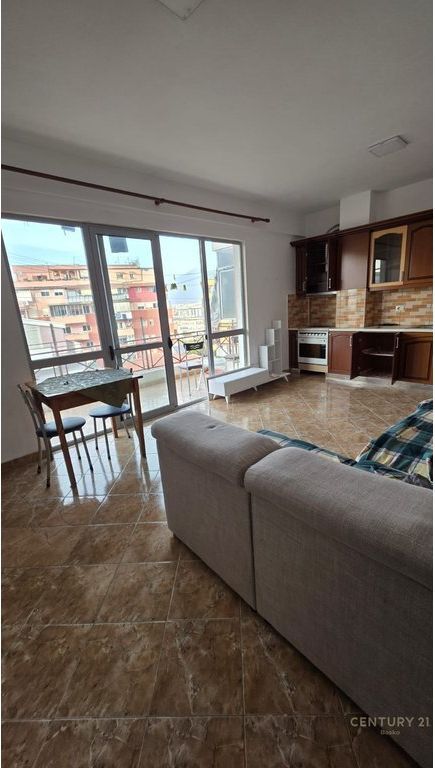 Shitet Apartament 1+1 , Kodra e Diellit 155,000 €