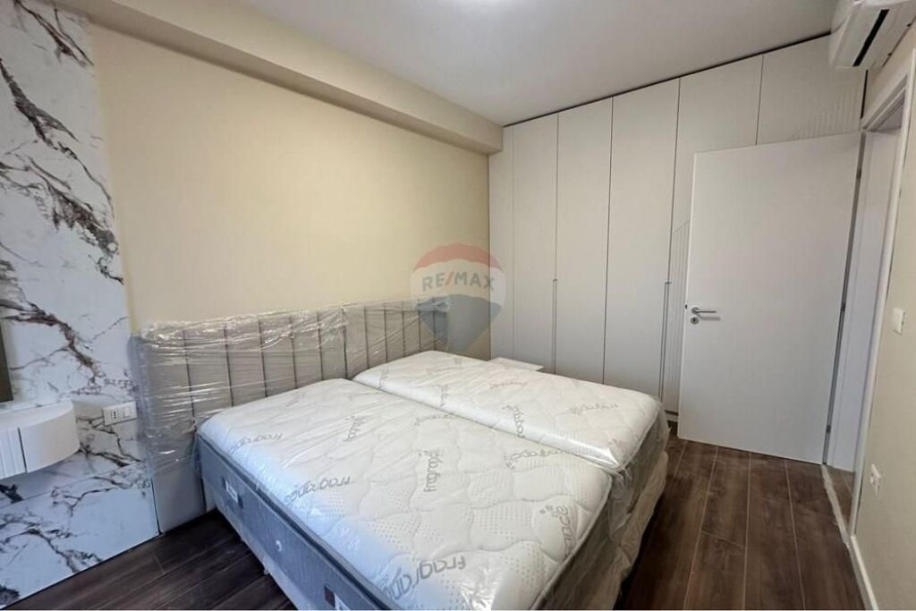 Apartament luksoz 1+1 me qira, Aura