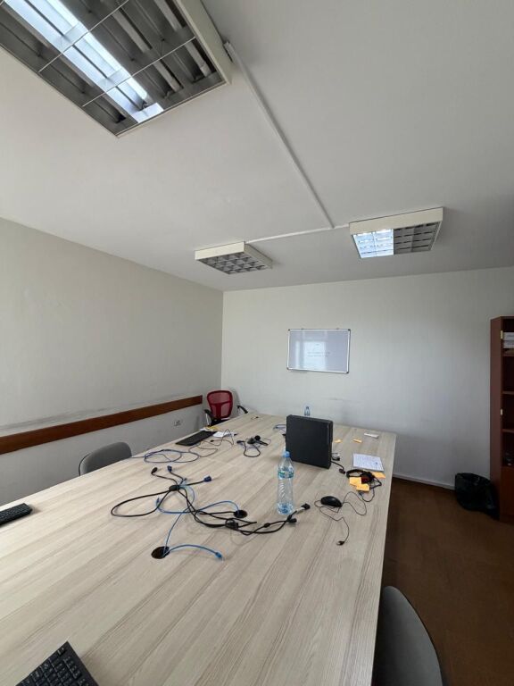 🏢 JEPET ME QIRA AMBIENT  Zona: Ish Ekspozita, Tiranë
