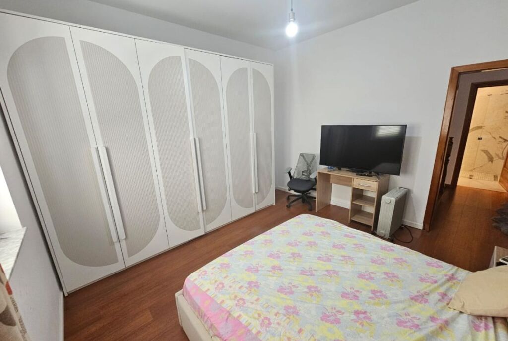 Villa su 3 Piani in Affitto presso il Lago Secco (ID BV22459) Tirana
