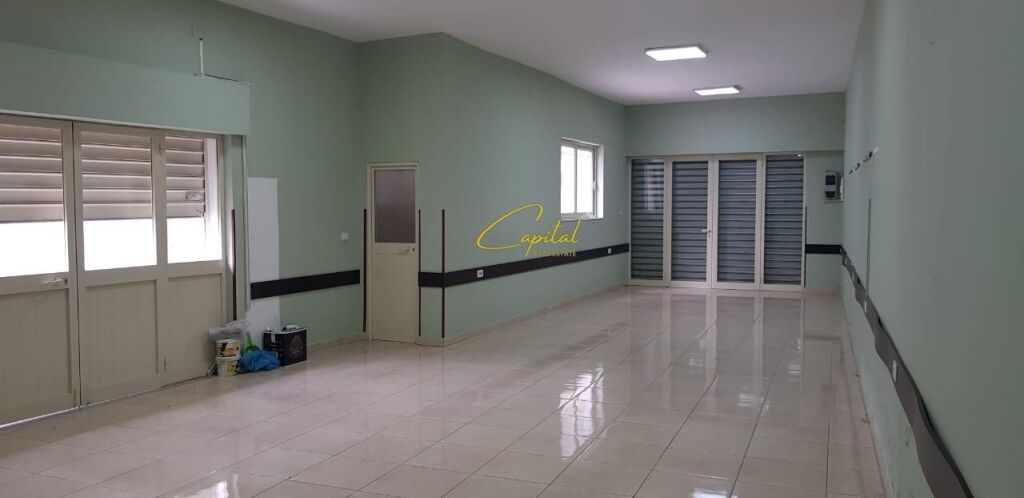 LOCALE COMMERCIALE IN AFFITTO 100 M2 VIA BARDHYL 100.000 LEKE