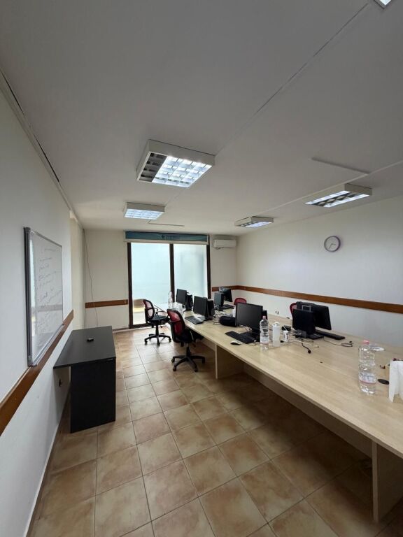 🏢 JEPET ME QIRA AMBIENT  Zona: Ish Ekspozita, Tiranë