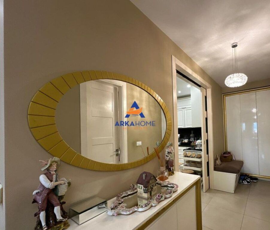 IN VENDITA APPARTAMENTO 3+1+BALCONE+POSTO AUTO " KOMUNA E PARISIT " 365.000 EURO (+30.000 EURO POSTO AUTO)
