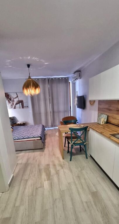 🏠 SHITET GARSONIERE me Ballkon Plazh , DURRËS – LAGJA 13