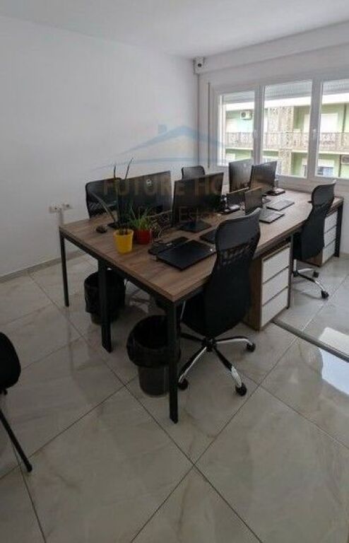 Qira , Ambient per zyra , Zogu i Zi , Tirane