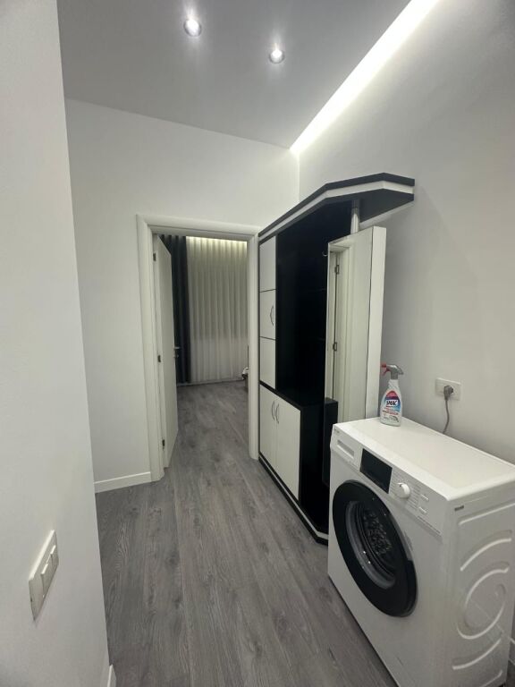 Via Elbasan,, appartamento 1+1 in affitto! 70.000 Leke