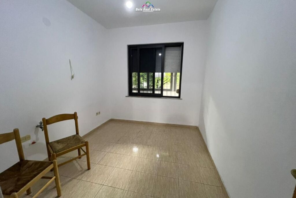 Apartament Ne Shitje 2+1 Ne Brryl ( ID B121210) Tirane - Pamja 3