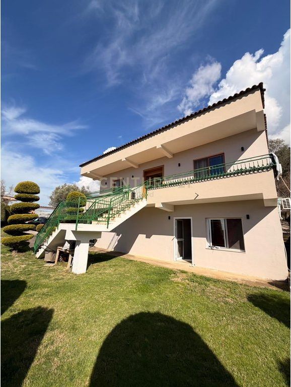 PËR SHITJE VILË + TOKË 1010M2 NË LANABREGAS,DAJT !