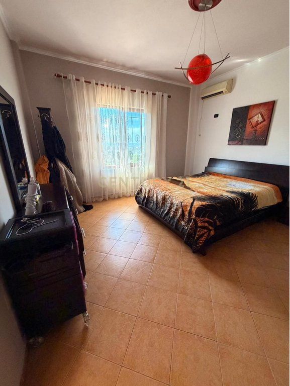 PËR SHITJE VILË + TOKË 1010M2 NË LANABREGAS,DAJT !