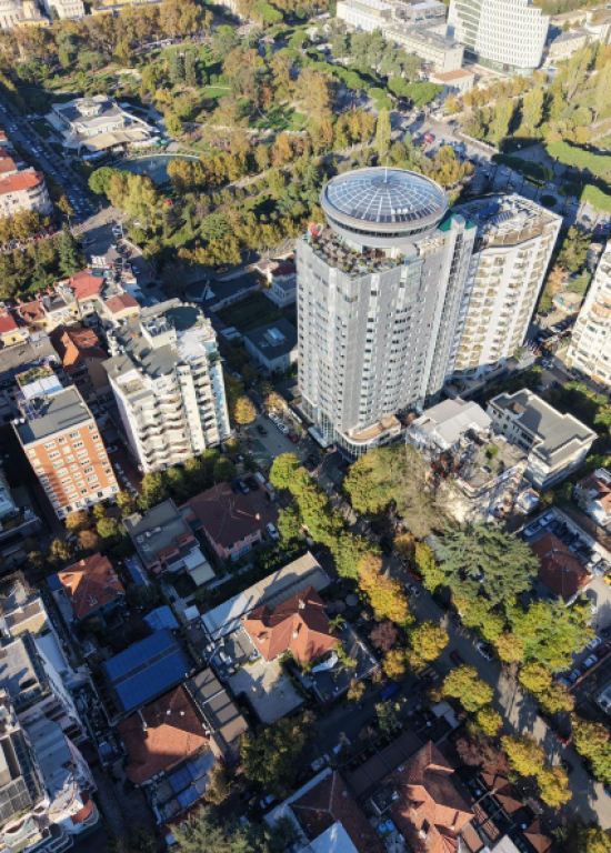 🏢 MUNDËSI INVESTIMI – GODINË  VILË NË BLLOK
