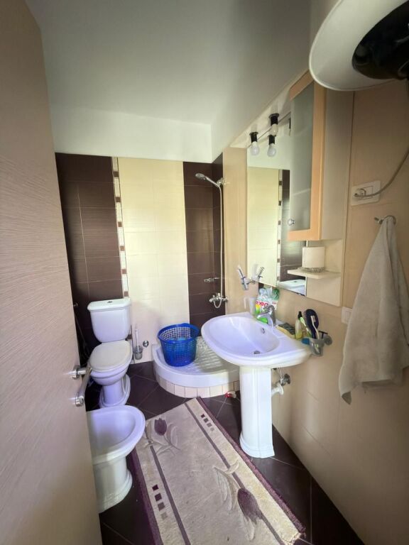 🏡 Apartament 2+1+2+Parkim për Shitje – Liqeni i Thatë, Tiranë