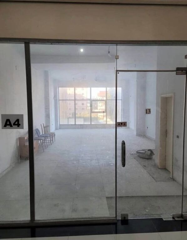 NEGOZIO IN VENDITA 70 M2 - BULEVARDI BLU, KAMEZ