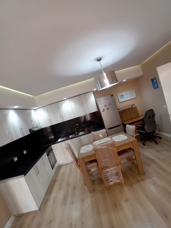 Apartament 1+1 me qera tek Myslym Shyri