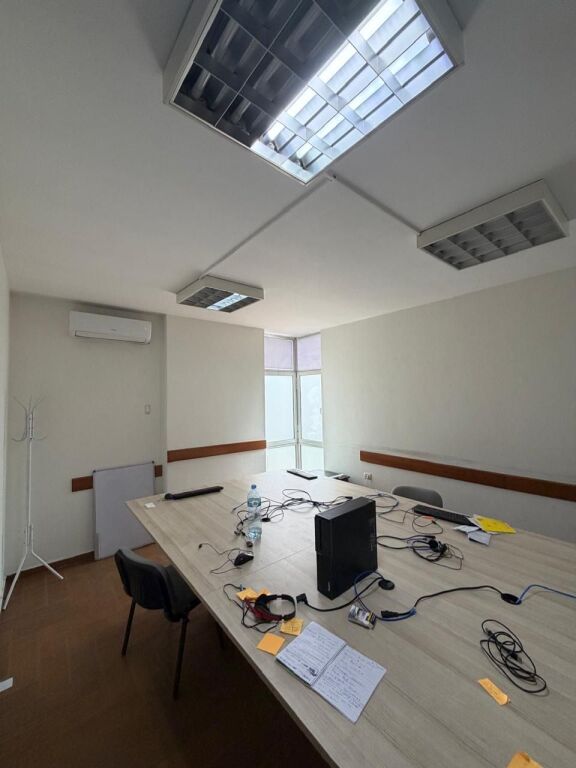 🏢 JEPET ME QIRA AMBIENT  Zona: Ish Ekspozita, Tiranë