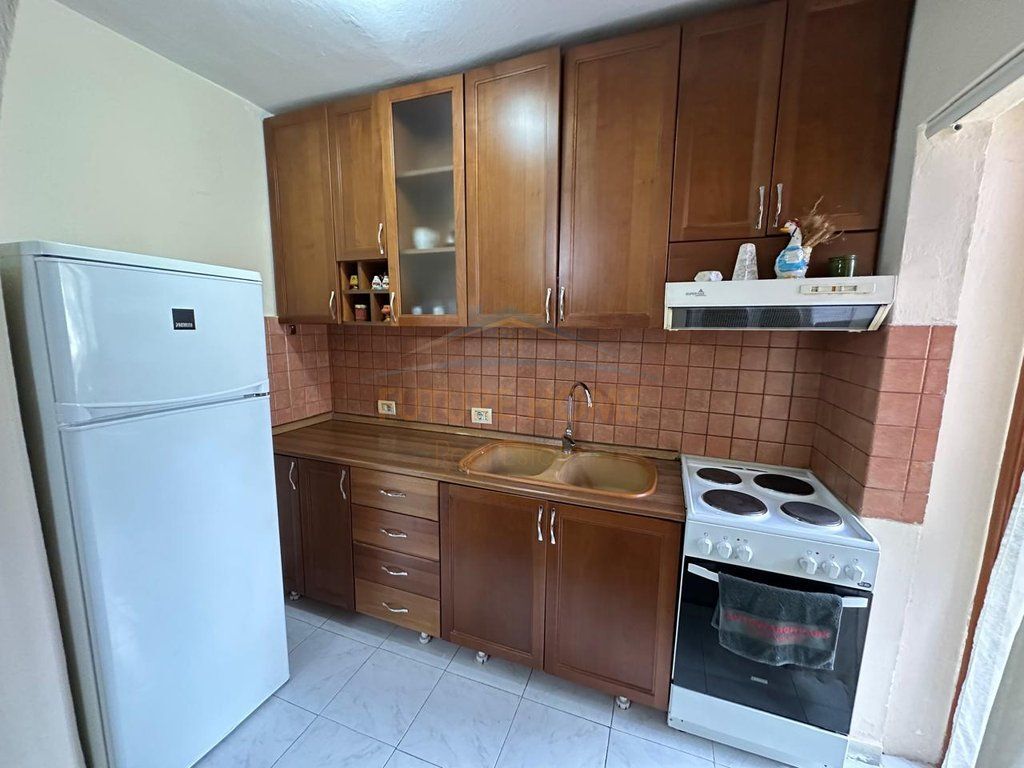 Apartament 1+1 Rruga e Elbasanit, Tiranë.
