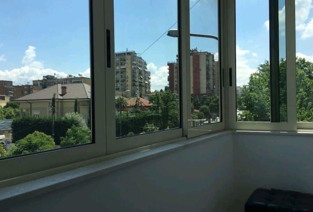 Apartament 1+1 per qera Rruga e Elbasanit !