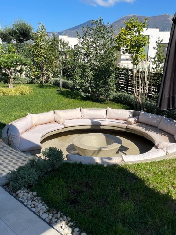 🏡 Individual Villa for Sale – Lake of Farka