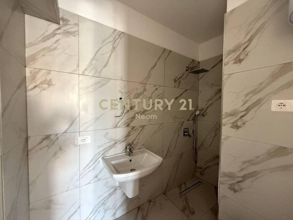SHITET APARTAMENT 3+1+2 TE FOREST REZIDENC LIQENI I THATE