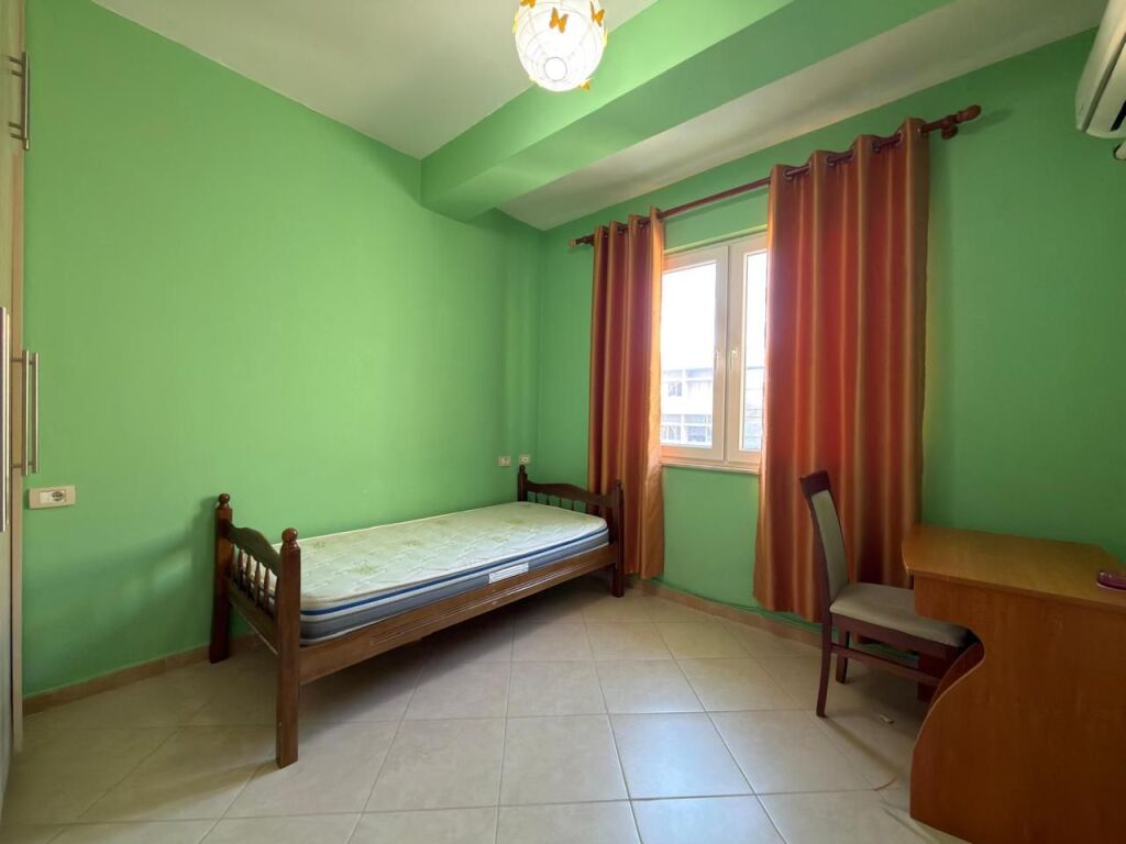 Qera Apartament 2+1+2, Zogu Zi