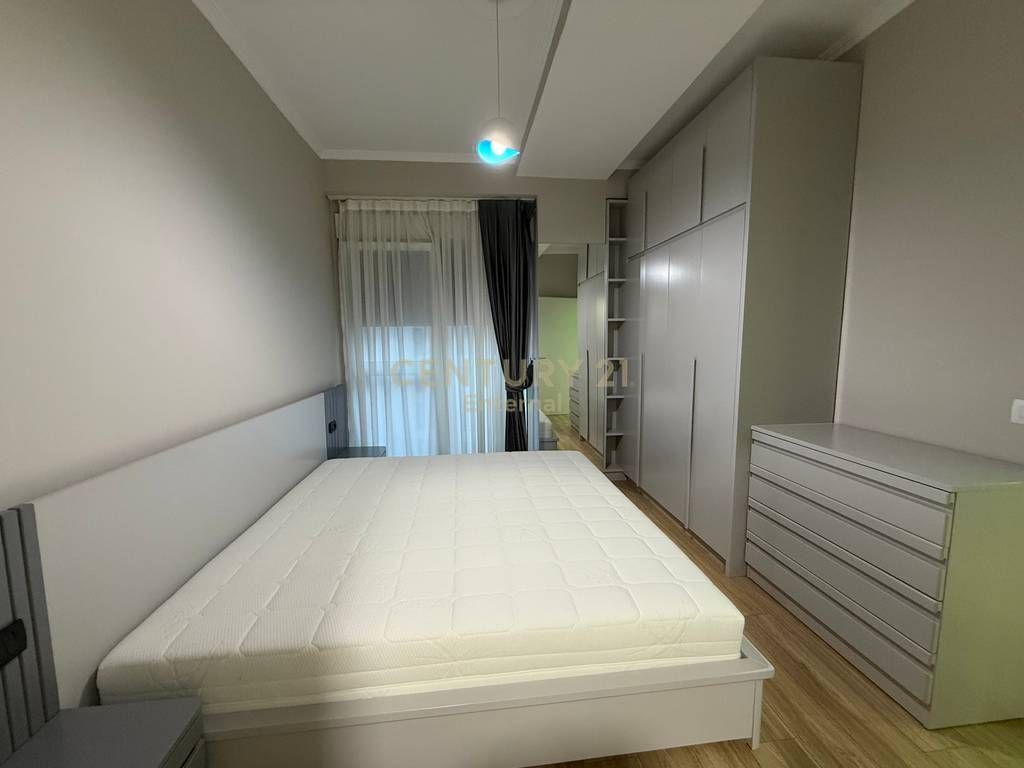 Apartament 2+1+2+post me Qira te Bulevardi i Ri 800 € /Muaj
