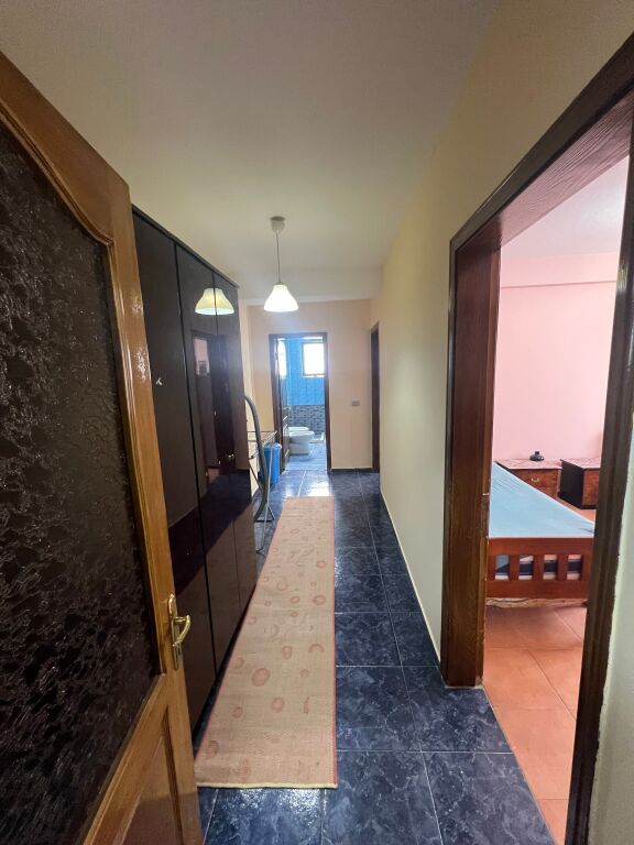 Jepet apartament 1+1 me qira