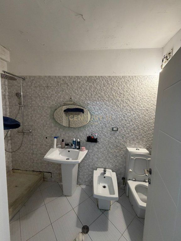 SHESIM APARTAMENT 3+1+2 NE KOMUNEN E PARISIT!!! 360,000 €