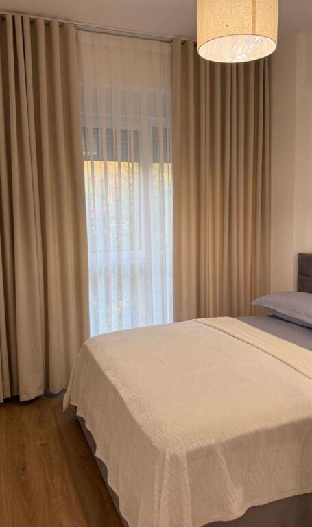 Jepet me qira apartament 1+1 në Fresk!