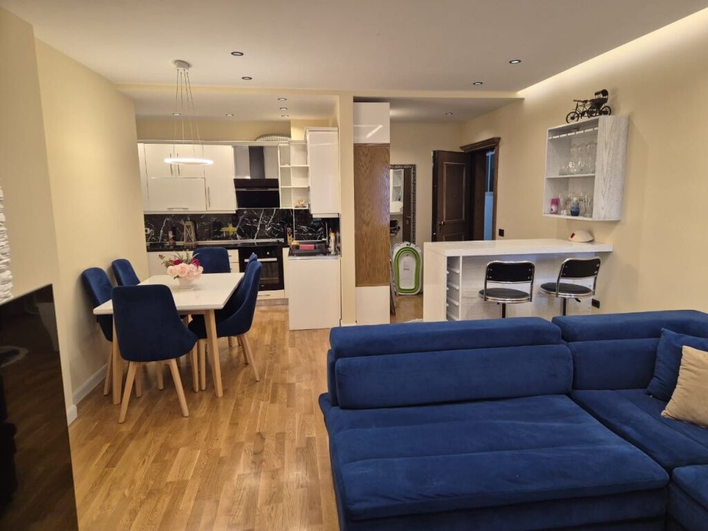2+1 apartment for rent near Fusha e Aviacionit!